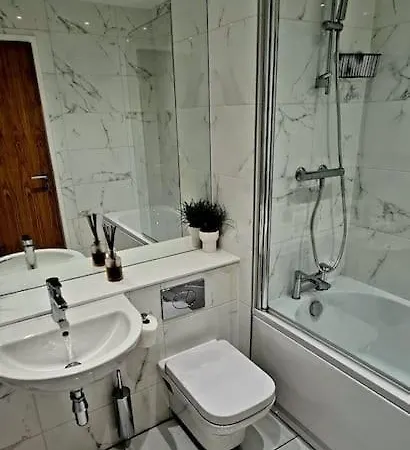 Apartment New Deluxe Centre 3 Bed *